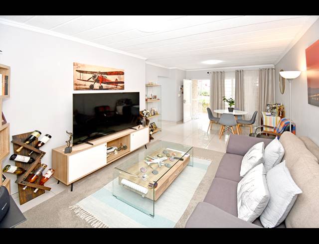 2 BEDROOM APARTMENT FOR SALE IN CRAIGHALL